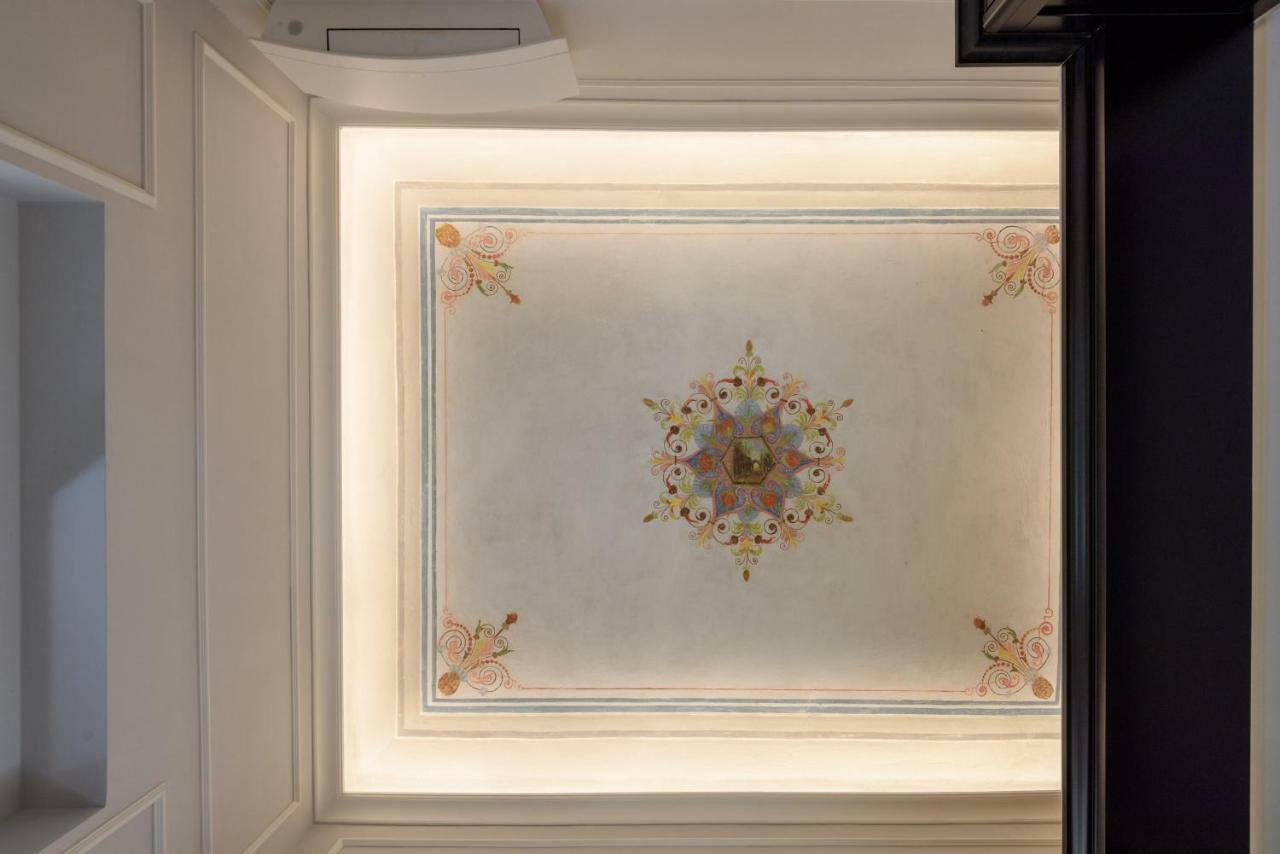 Vivaldi Luxury Suites Florence Exterior photo