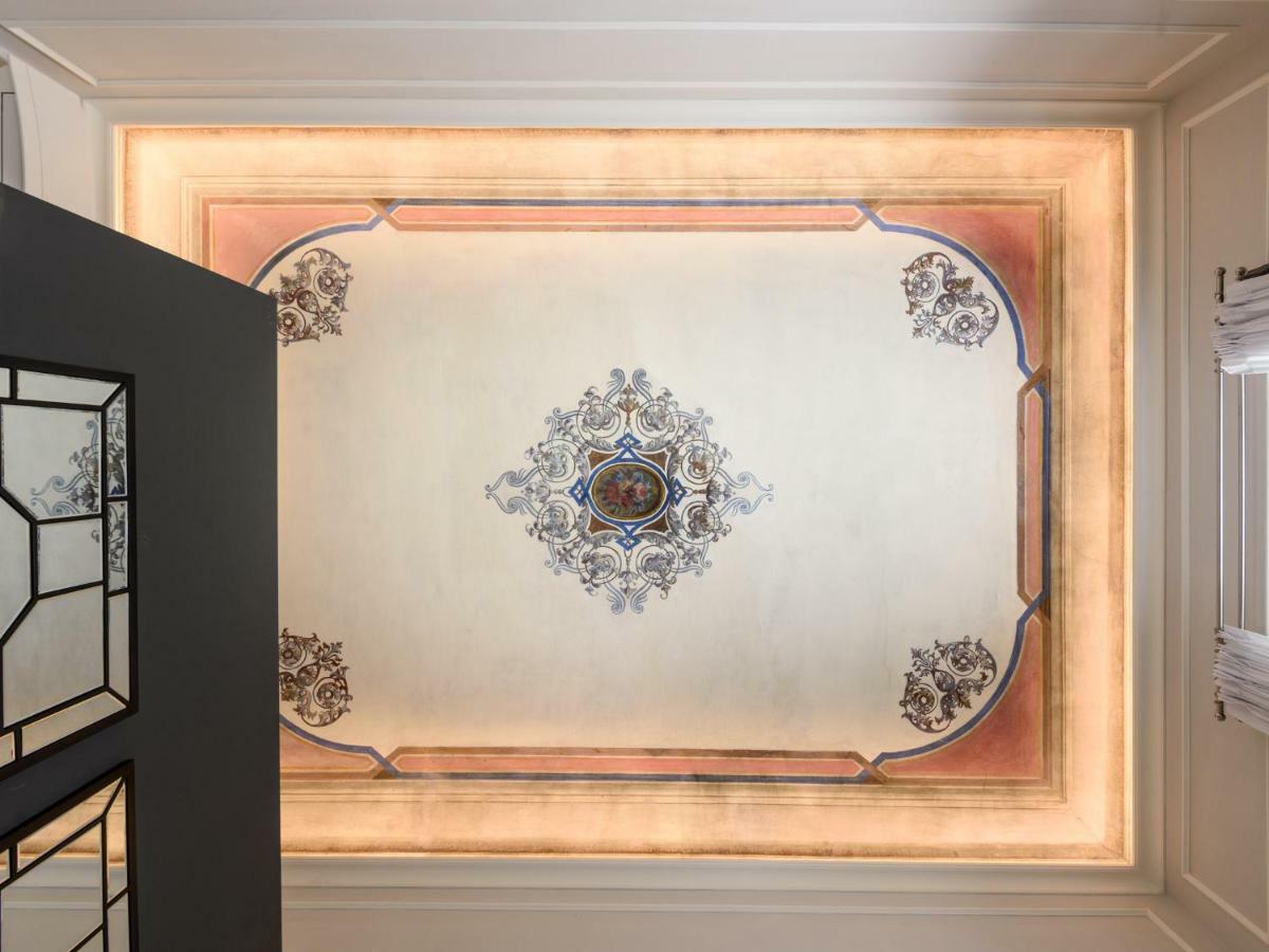Vivaldi Luxury Suites Florence Exterior photo